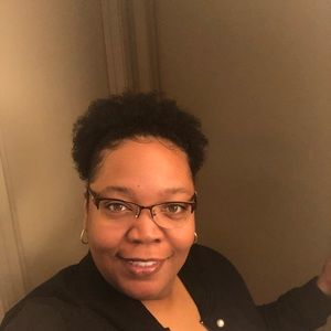Meet your Posher, Latoya